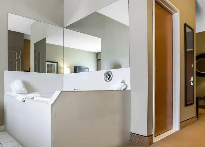 Comfort & Near Amphitheater 4*