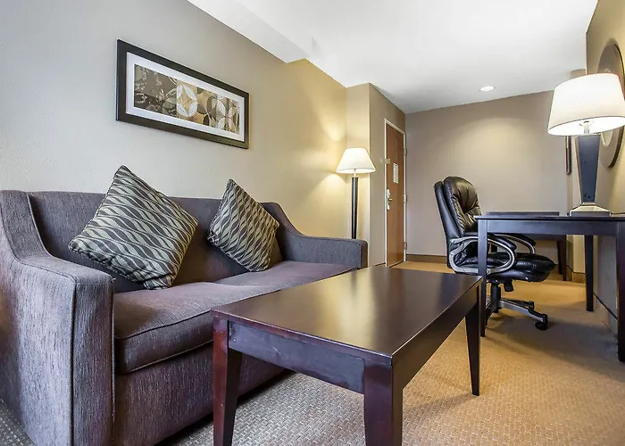 Comfort & Near Amphitheater Tinley Park